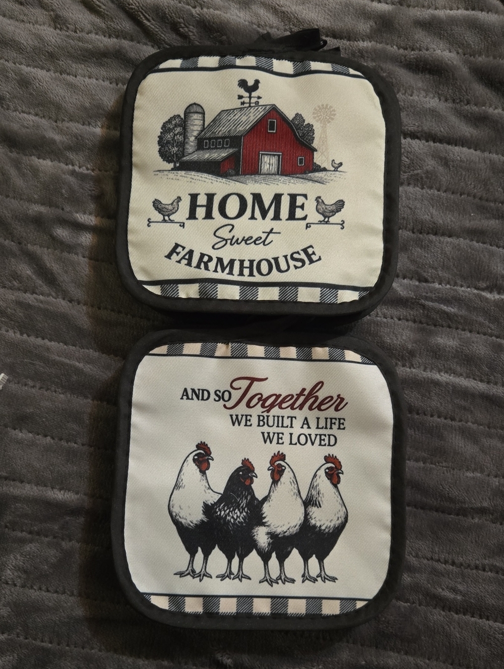 Farm Life Chicken Print PotHolder - Set Of 4 Black & White - Picture 5 of 6